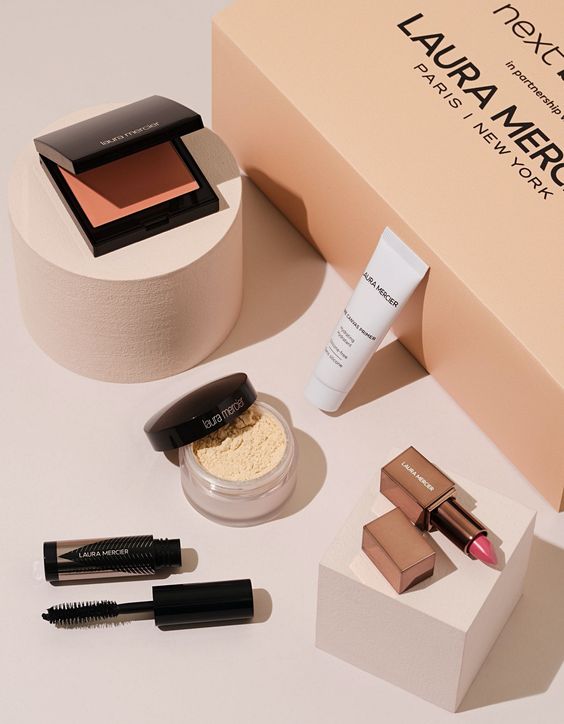 Laura Mercier