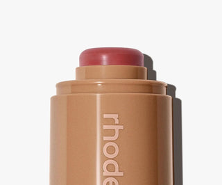 Rhode pocket blush The natural flush