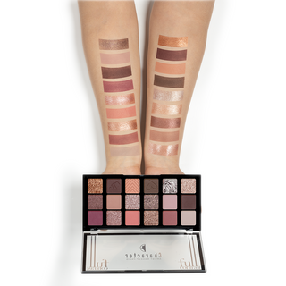 Character Cosmetics 18 Color eyeshadow palette
