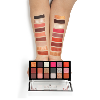 Character Cosmetics 18 Color eyeshadow palette