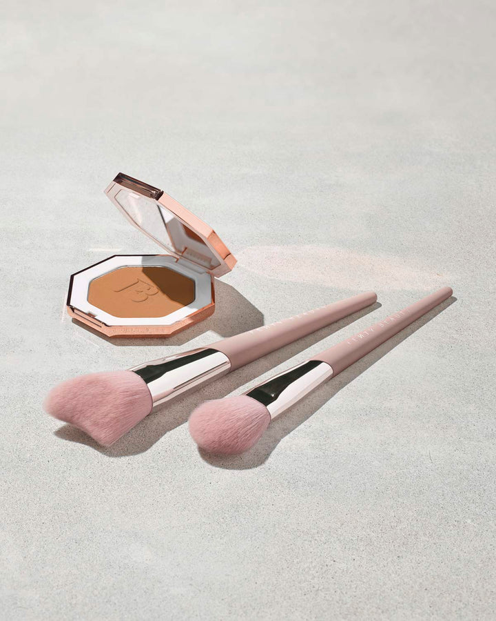 Fenty Beauty Sun Stalk'r Instant Warmth Bronzer -Bajan Gyal 5